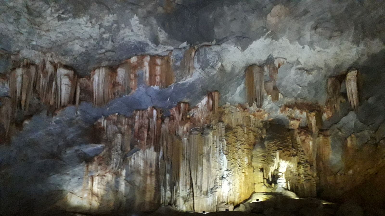 Thien Duong caves